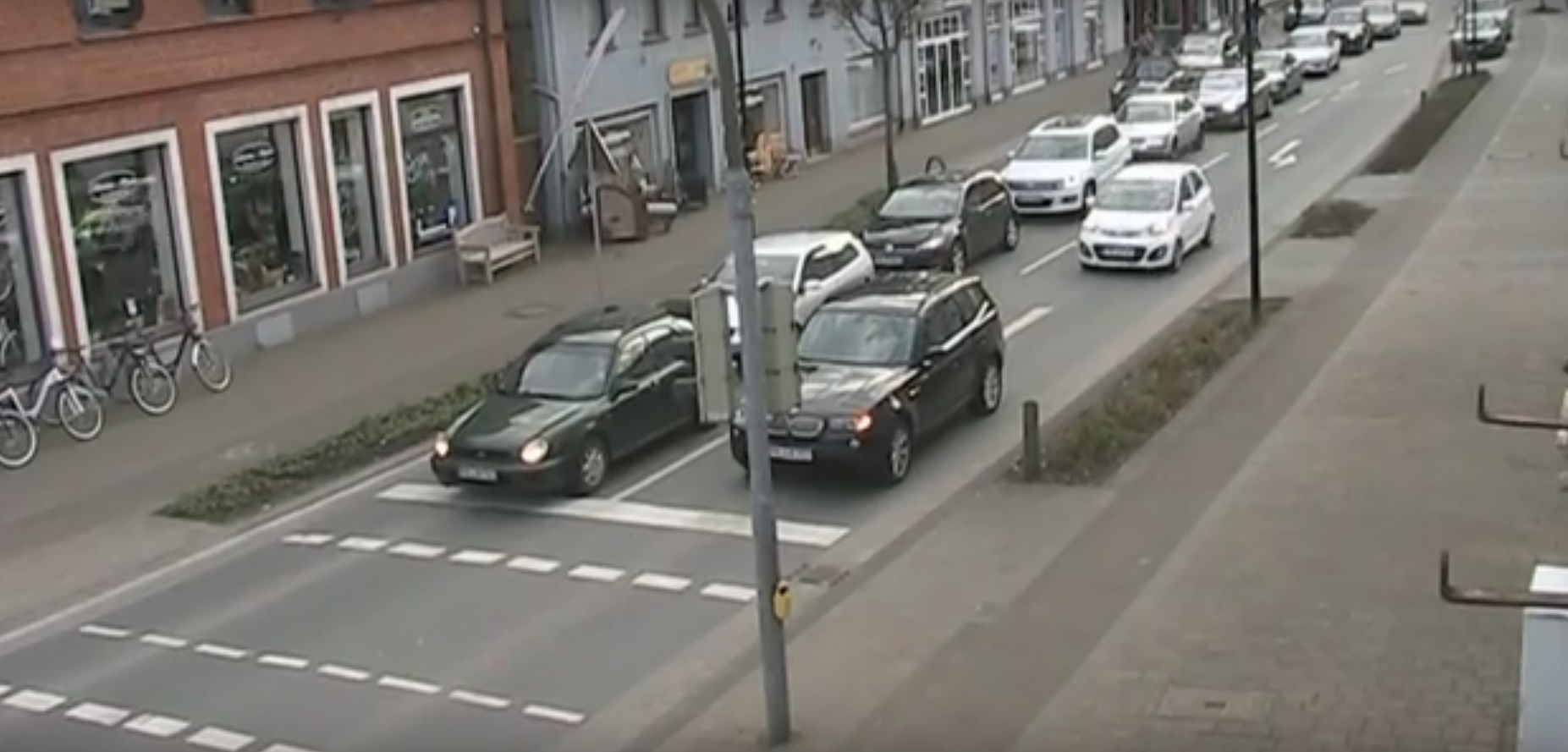 Verkehrsinfarkt am Thüler Tor