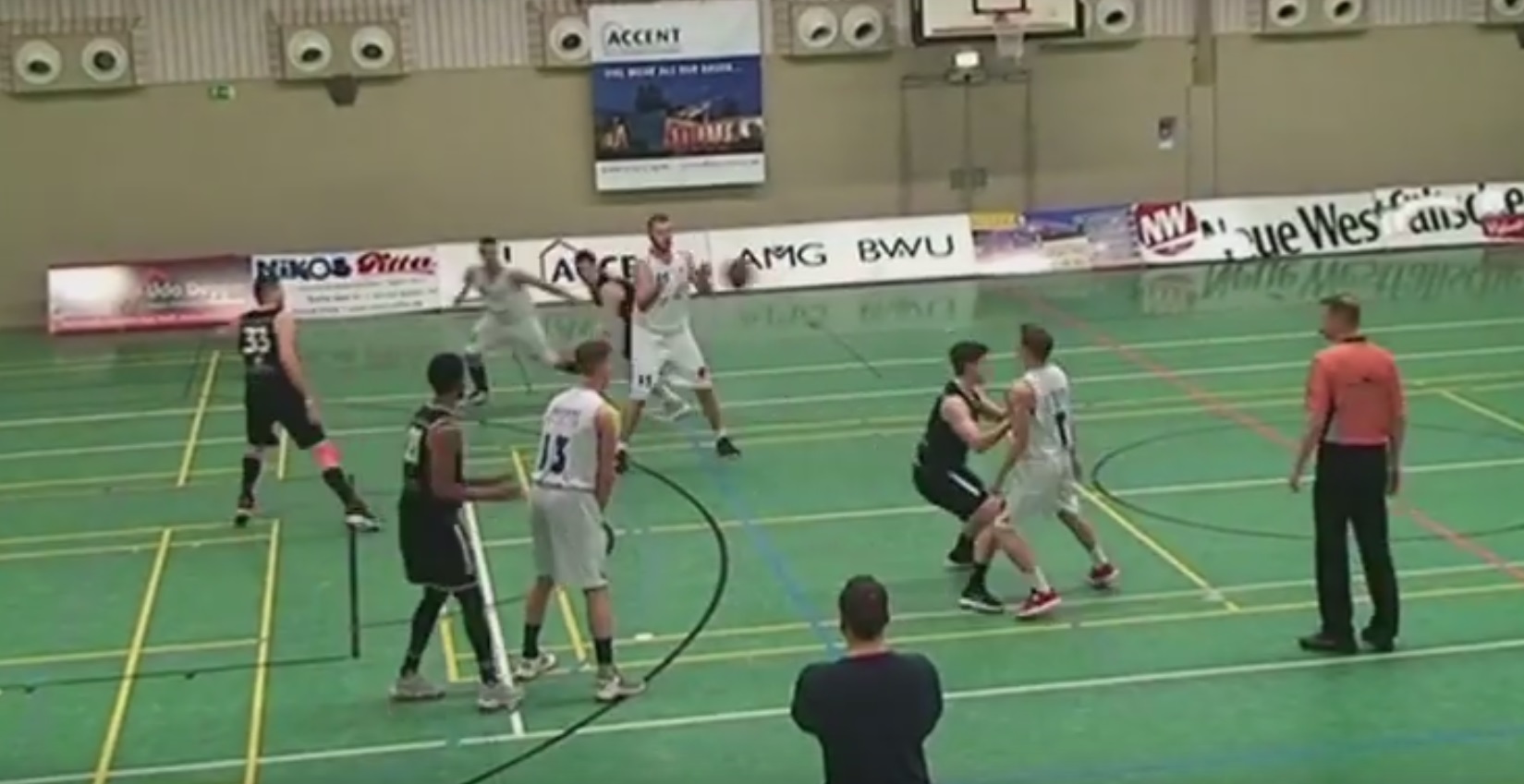 Basketball: Accent Baskets gegen Recklinghausen