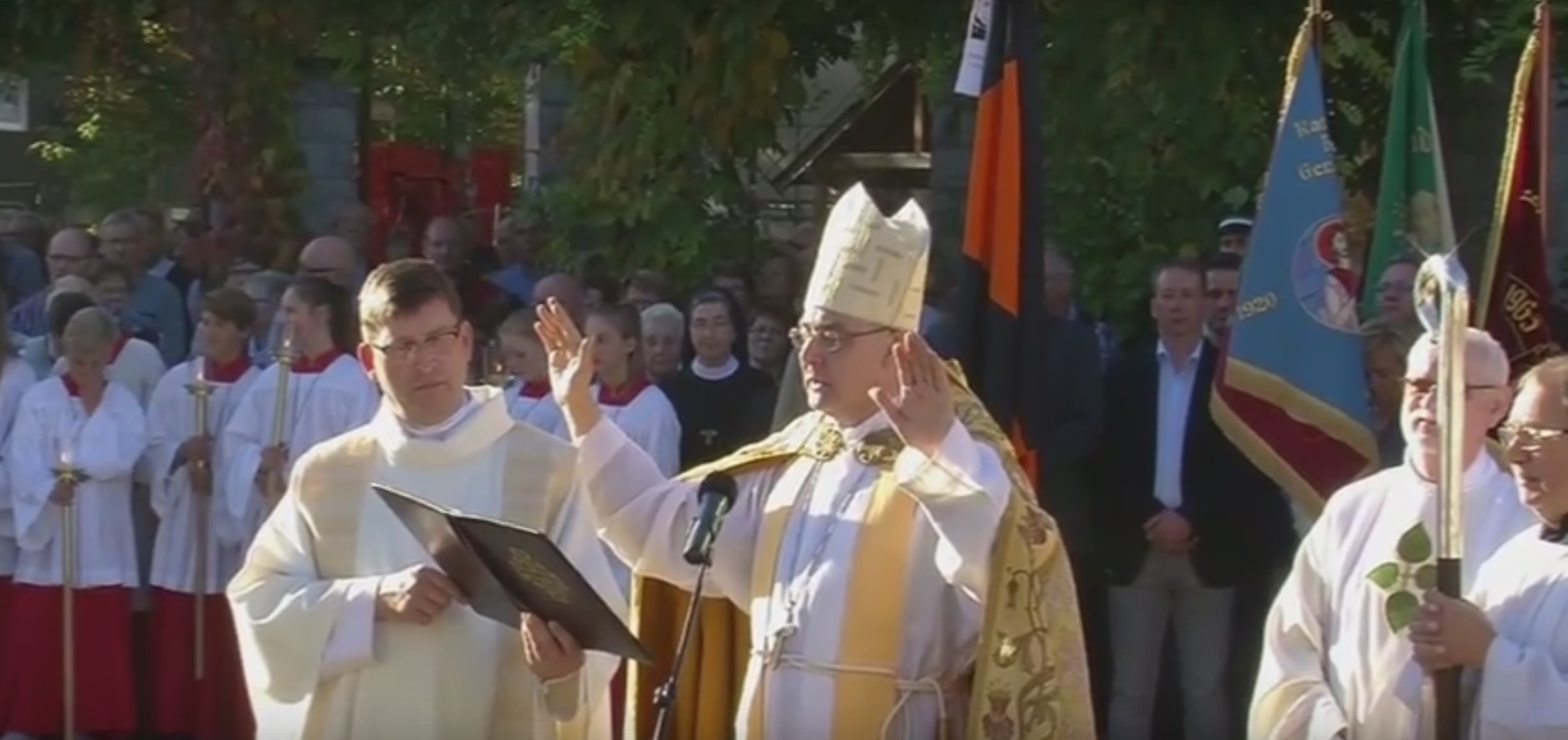 Neue Glocken von St. Johannes feierlich geweiht
