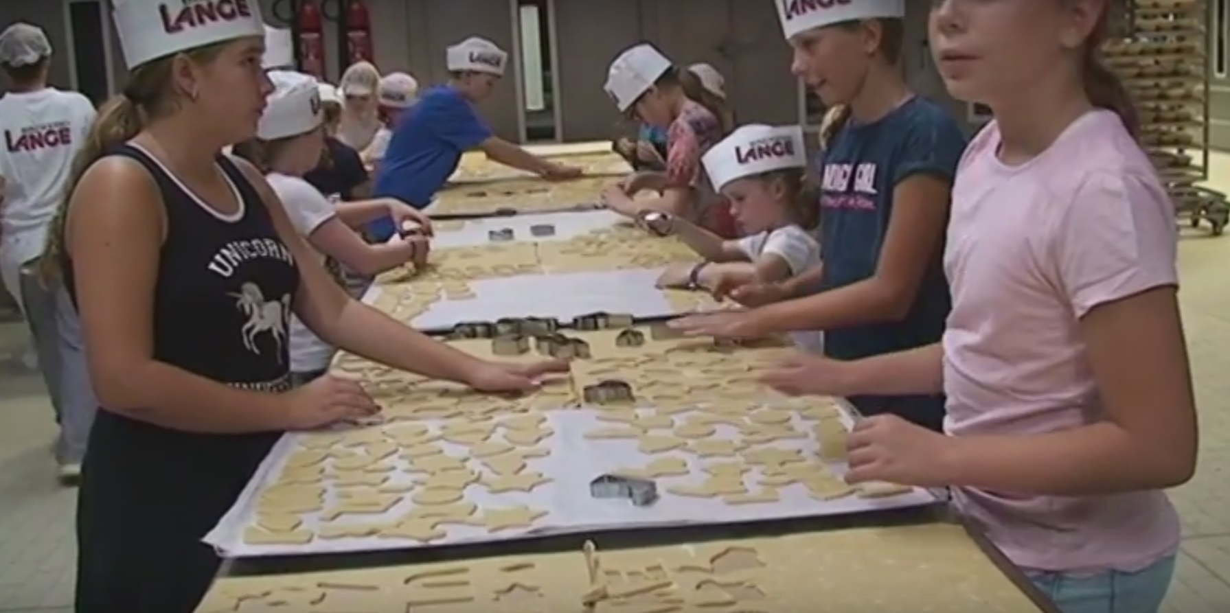 Ferienaktion: Kinder backen