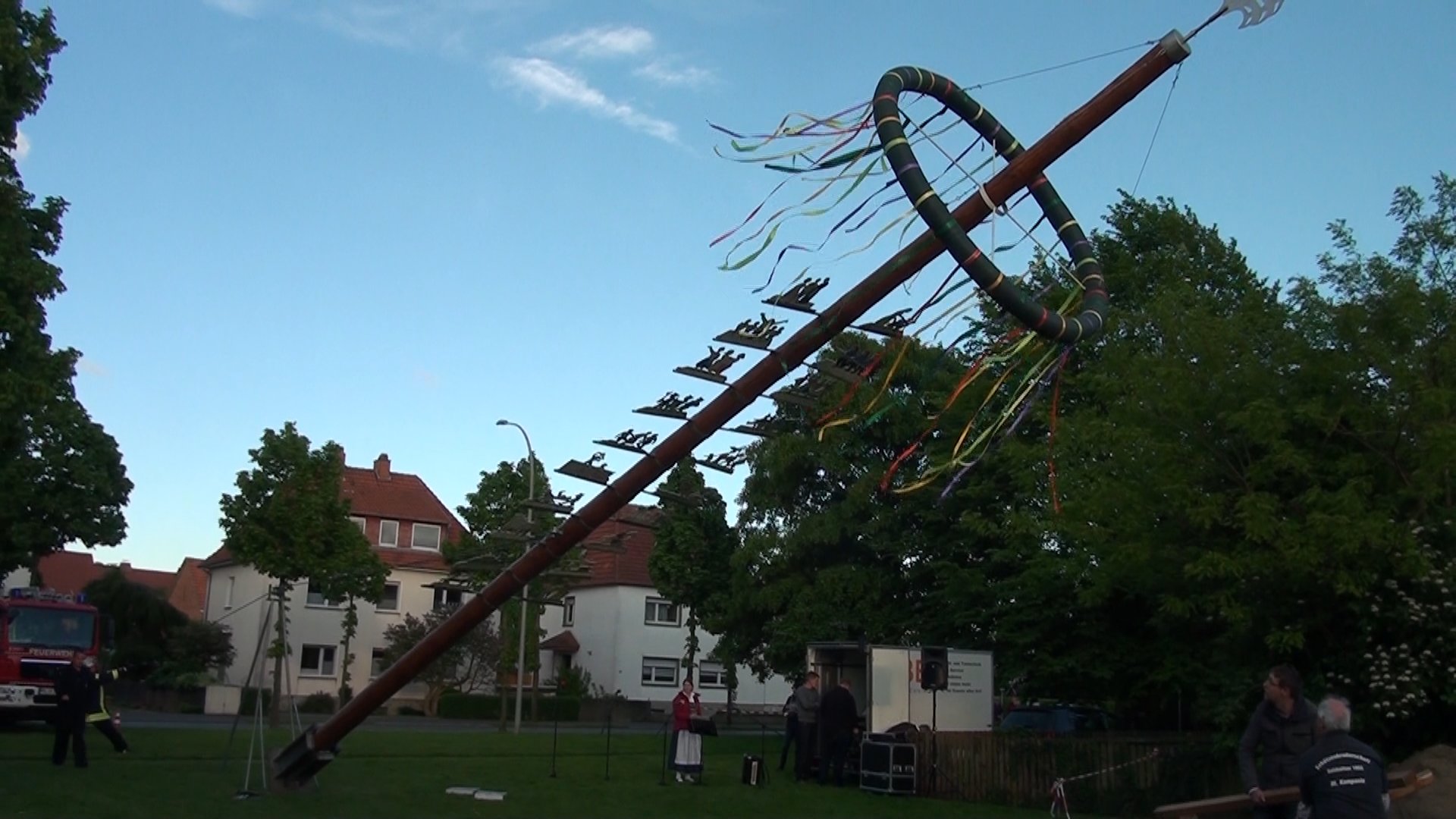 Maibaum steht wieder