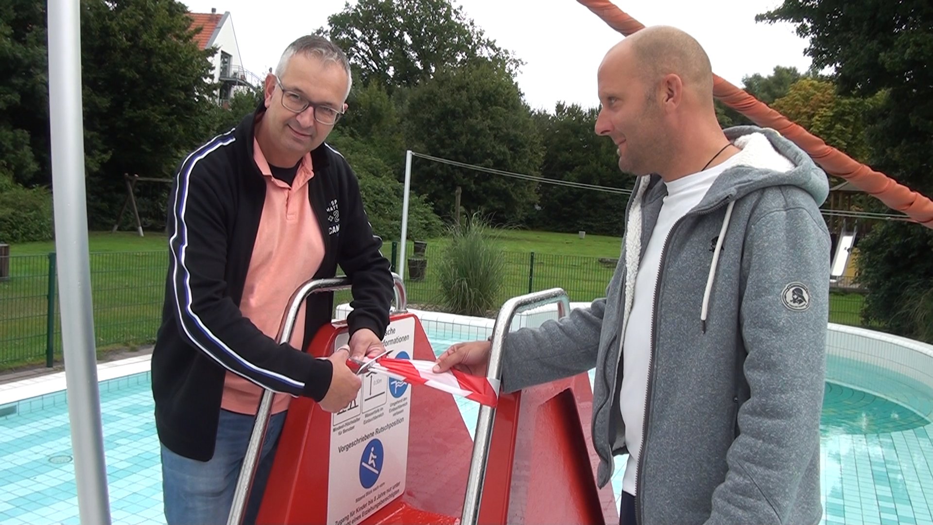 Neues Rutschvergnügen im Freibad
