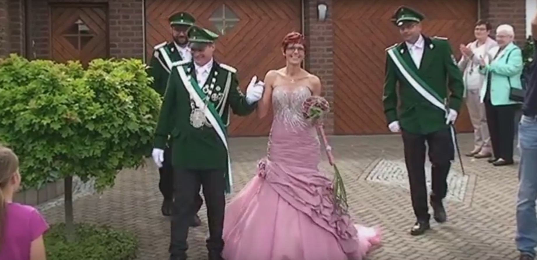 „Die Hermens Festspiele“ oder „Schützenfest in Niederntudorf“