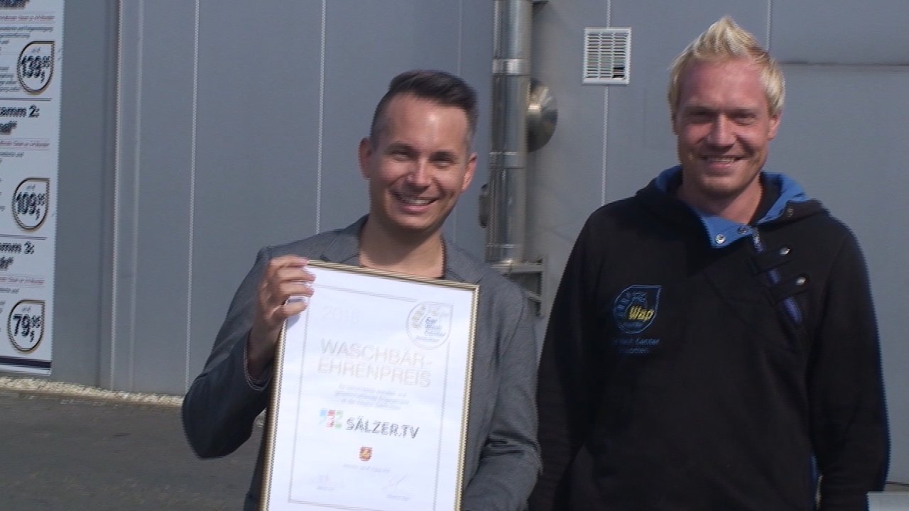 Stadtfernsehen Salzkotten erhält Waschbär Ehrenpreis