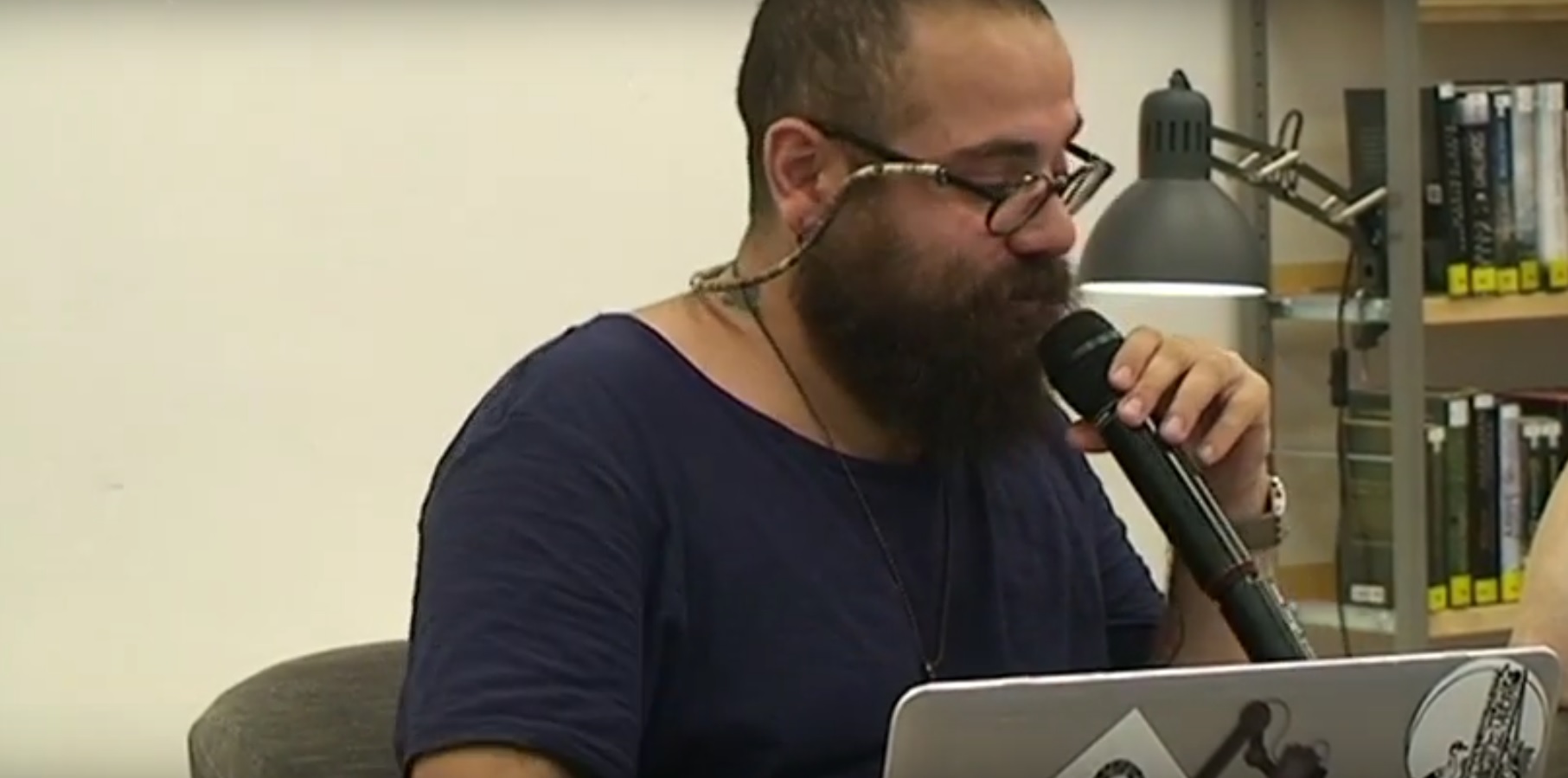 Firas Alshhater zu Gast in Salzkottener Bücherei