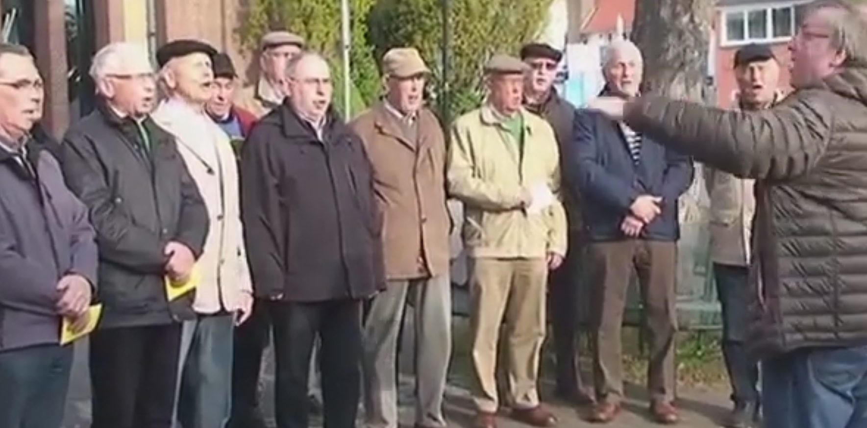 Archivperlen: Der Männerchor Salzkotten singt traditionell in den Mai