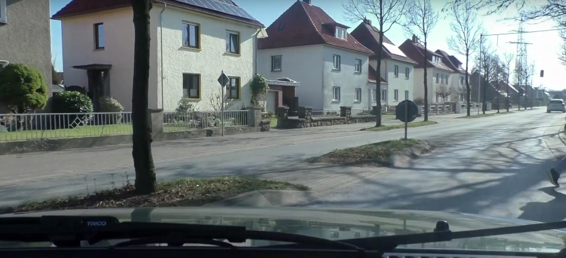 Verkehrs-Inseln – schlecht sichtbar